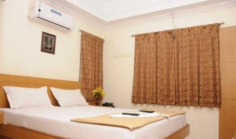 Sakthi Park Inn Chennai Exterior foto